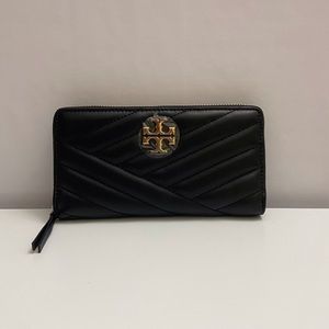 Brand new Tory Burch KIRA CHEVRON ZIP CONTINENTAL WALLET